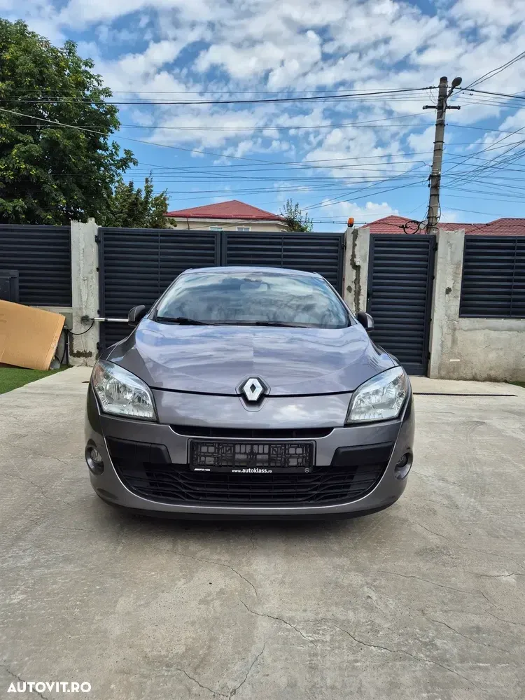 Renault Mégane III 1.5 dCi Expression — imagine 2