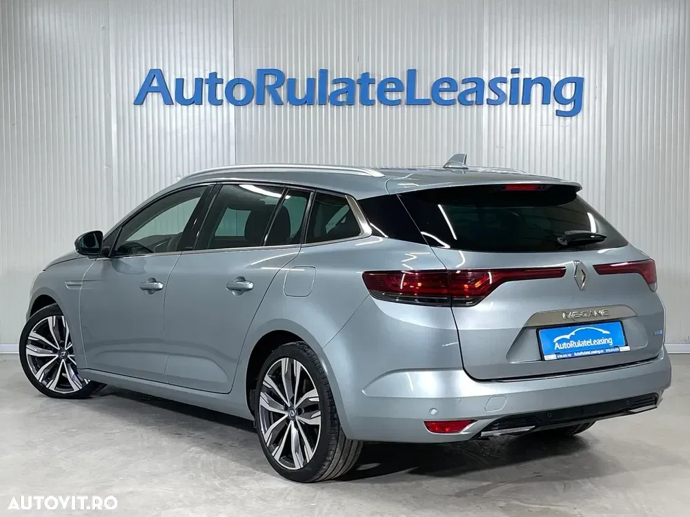 Renault Mégane IV E-TECH 160 BUSINESS EDITION — imagine 4