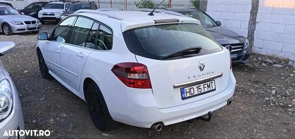 Renault Laguna III dCi 150 FAP Start-Stop Dynamique — imagine 4