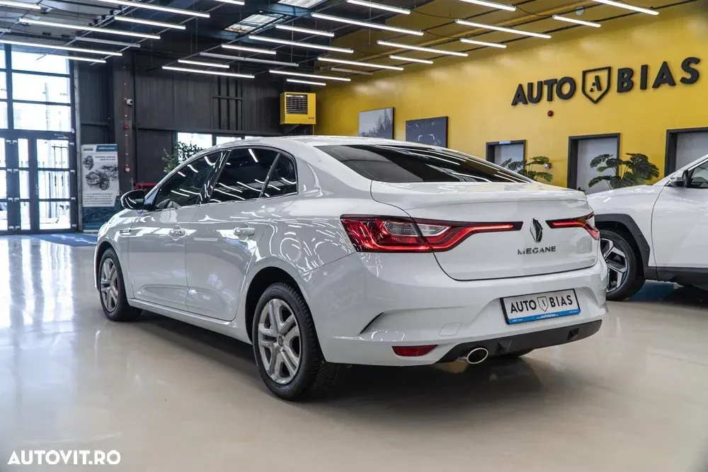 Renault Mégane TCe 140 GPF EDC ZEN — imagine 5