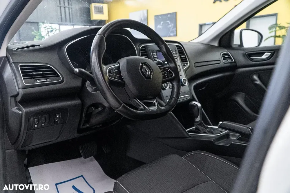 Renault Mégane TCe 140 GPF EDC ZEN — imagine 6