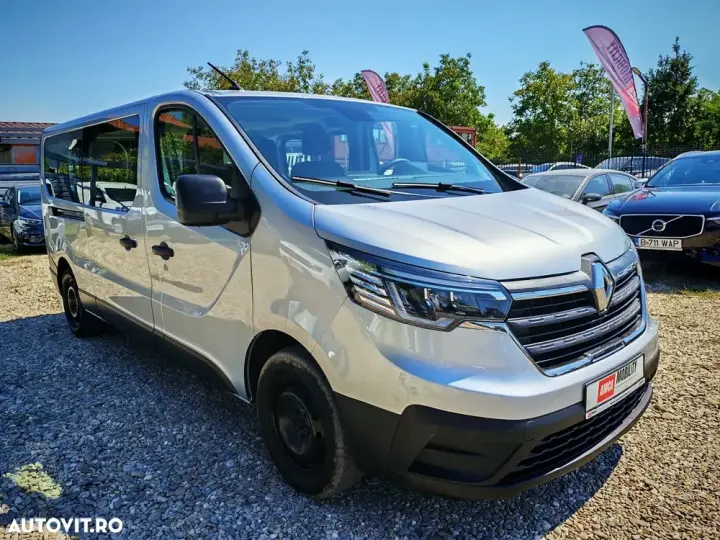 Renault Trafic 2.0 Blue dCi 110 S&S L1 8+1 Zen