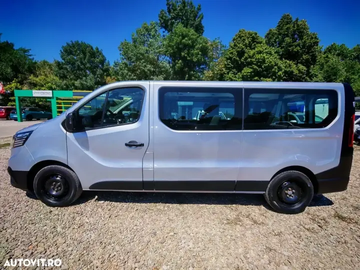 Renault Trafic 2.0 Blue dCi 110 S&S L1 8+1 Zen