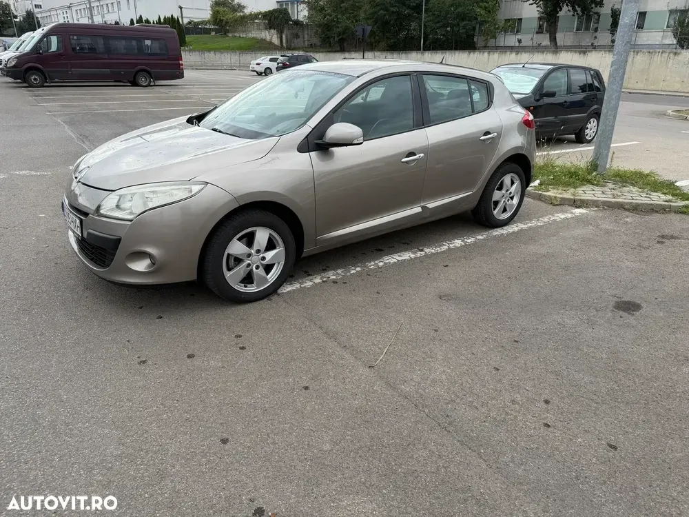 Renault Mégane III 1.6 16V Expression — imagine 2