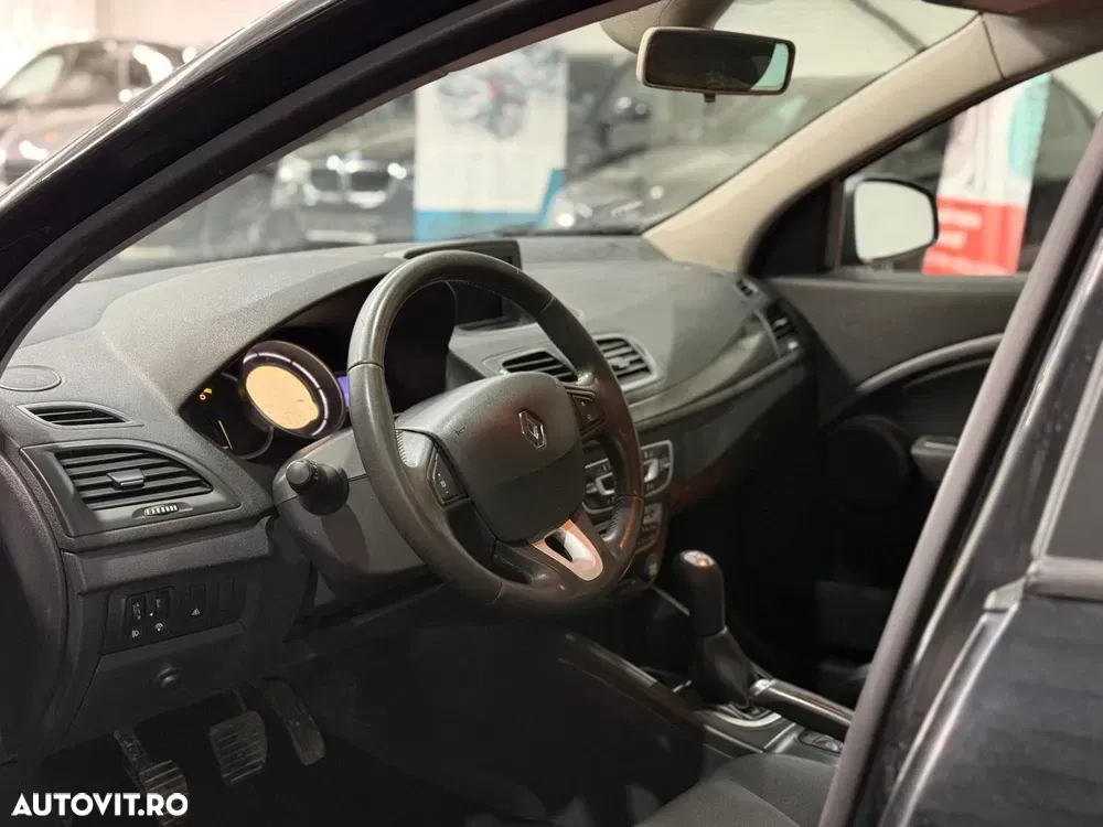 Renault Mégane 1.5 dCi Eco2 Expression — imagine 5