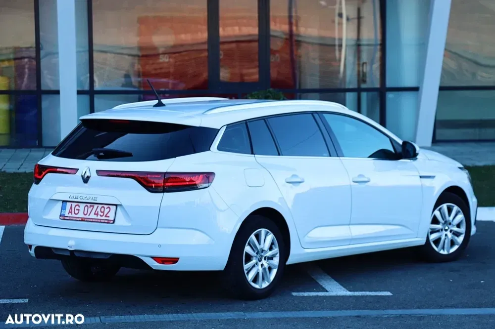 Renault Mégane IV TCE GPF Zen — imagine 4