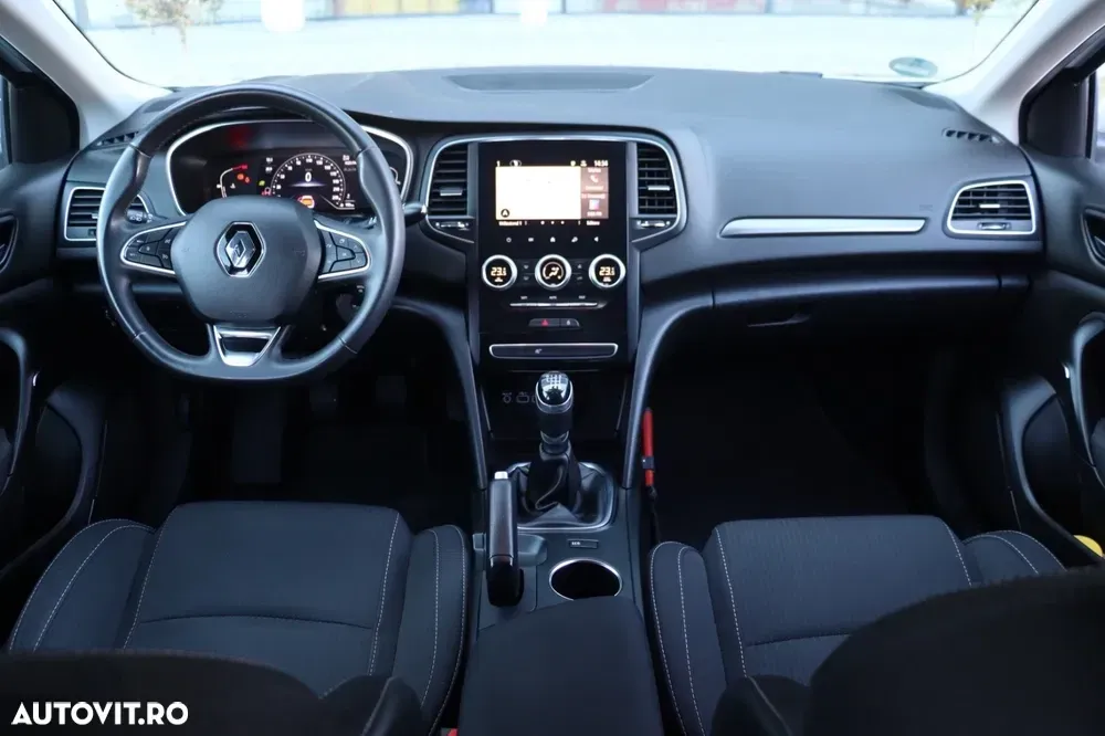 Renault Mégane IV TCE GPF Zen — imagine 6