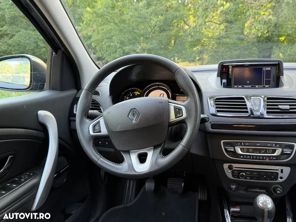 Renault Mégane III ENERGY dCi 110 Start & Stop Bose Edition — imagine 6