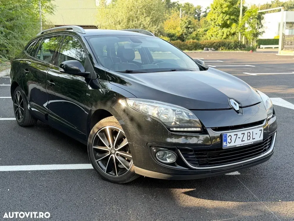 Renault Mégane III ENERGY dCi 110 Start & Stop Bose Edition — imagine 4