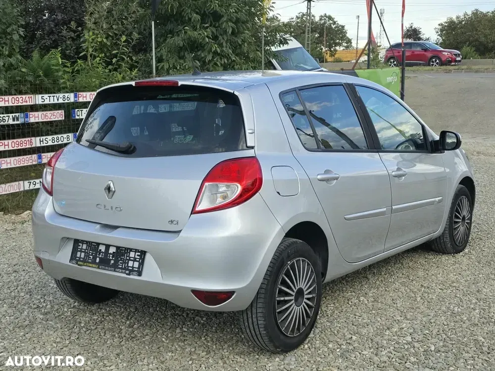 Renault Clio III dCi 90 Dynamique — imagine 4