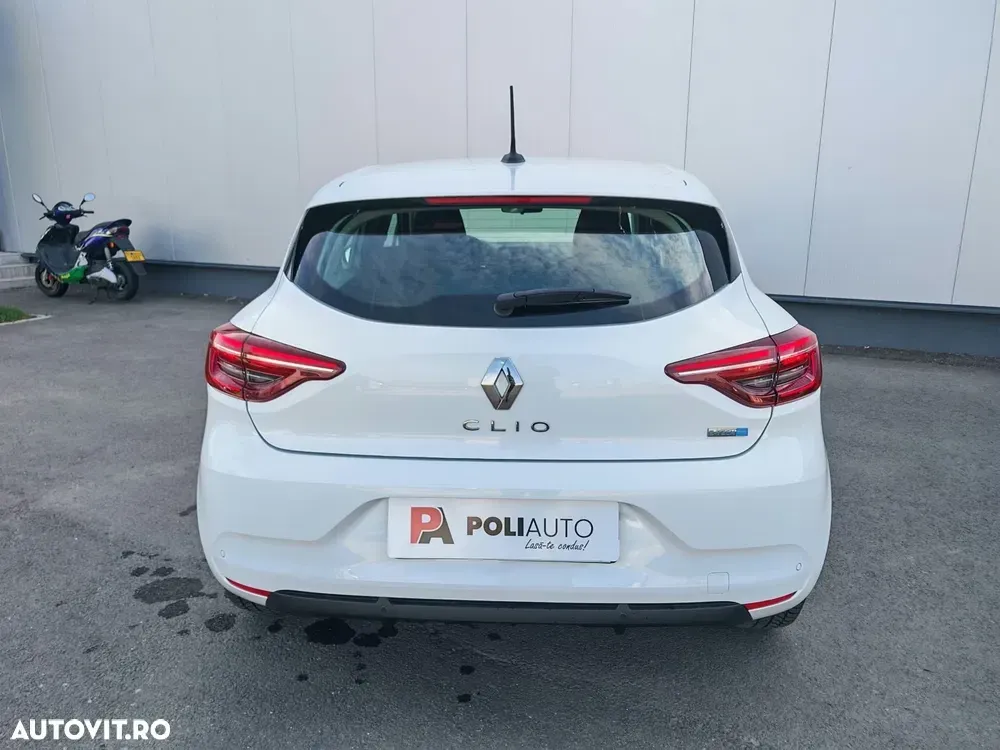 Renault Clio V full hybrid 145 Techno — imagine 5