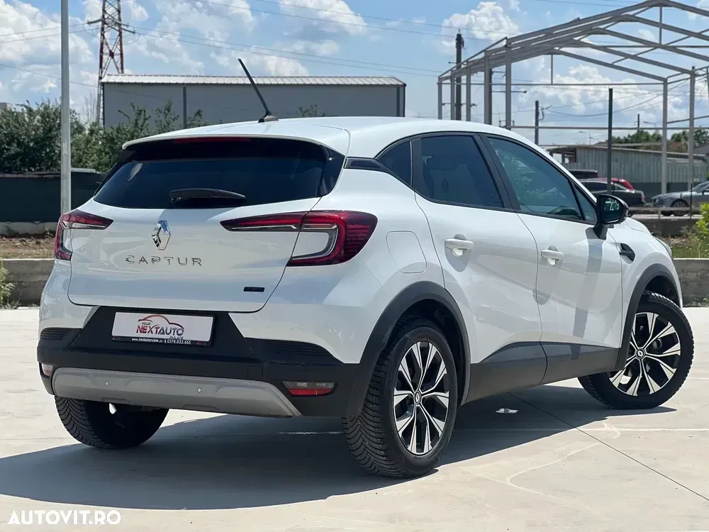 Renault Captur II E-TECH Full 145 Equilibre — imagine 3