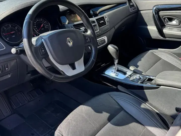 Renault Laguna dCi 110 FAP EDC Expression