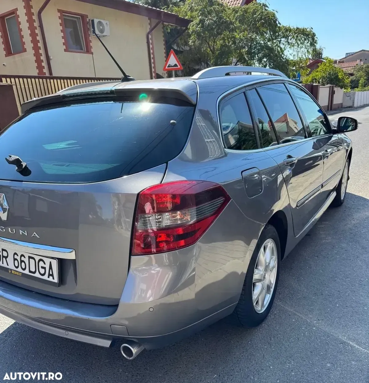 Renault Laguna dCi 110 FAP EDC Expression — imagine 6