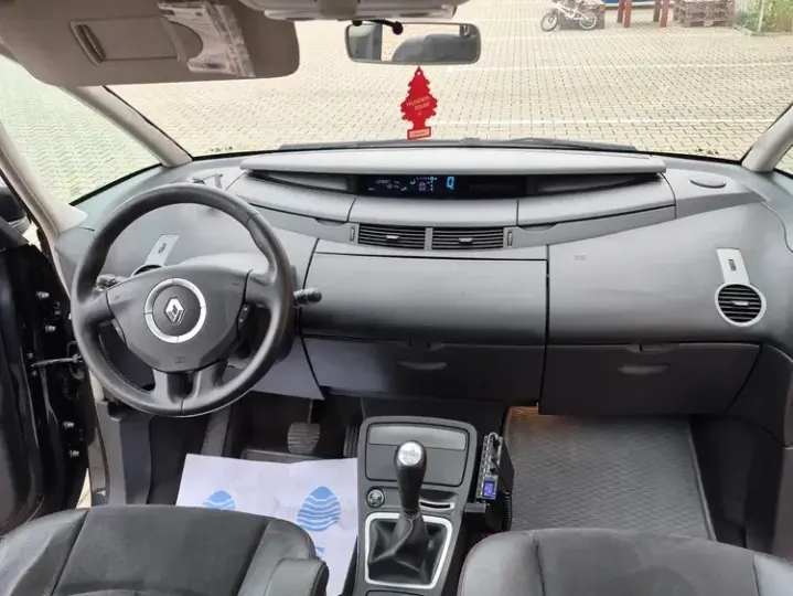Renault Espace IV 2.0 dCi FAP Aut. Dynamique