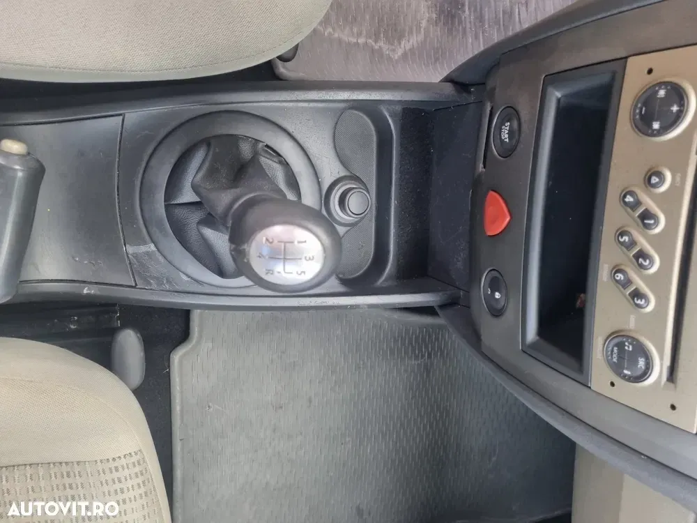 Renault Mégane III II 1.6 Authentique — imagine 5