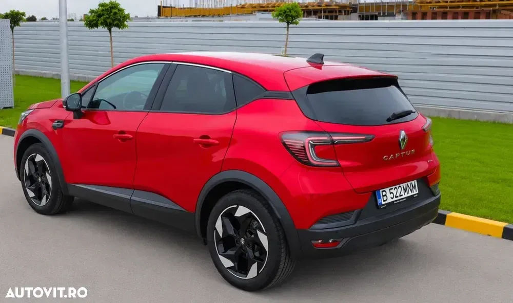 Renault Captur E-TECH Full 145 Techno — imagine 4