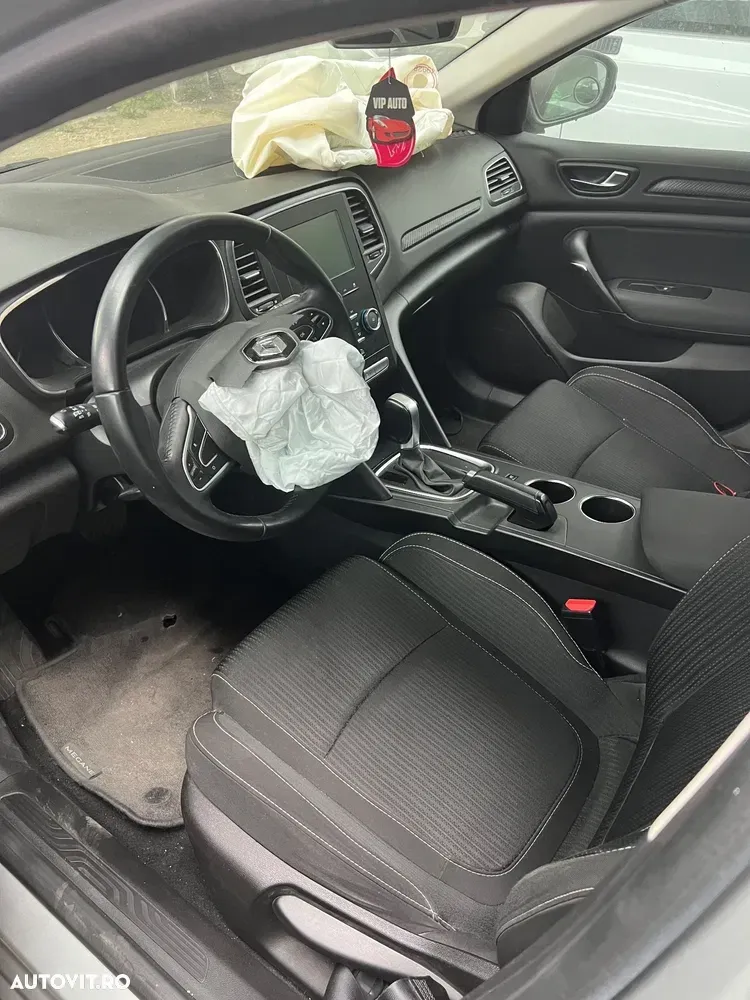Renault Mégane IV BLUE dCi EDC Intens — imagine 6