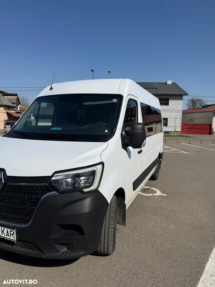 Renault Master 2.3 Blue 145 TT Combi 3,5t L2H2 8+1 — imagine 6