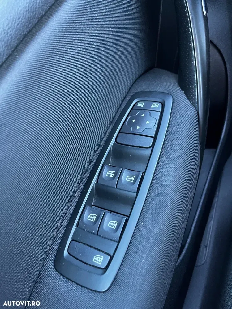 Renault Mégane IV BLUE dCi Zen — imagine 5