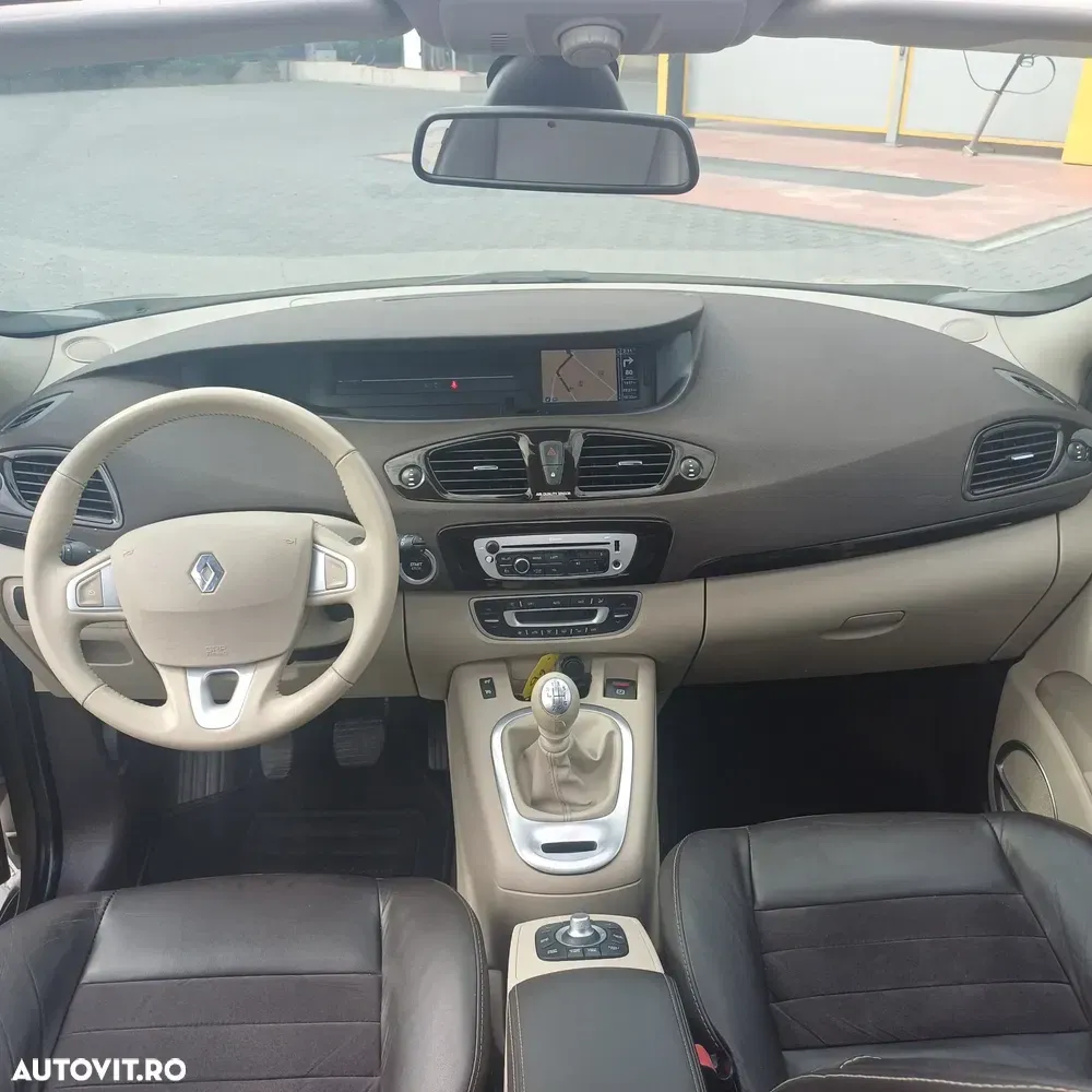 Renault Grand Scenic Energy dCi 130 Start & Stop Bose Edition — imagine 6