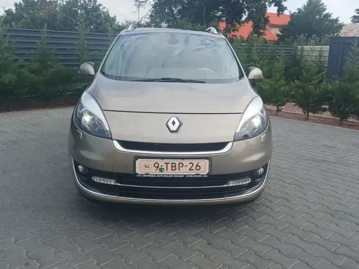 Renault Grand Scenic Energy dCi 130 Start & Stop Bose Edition
