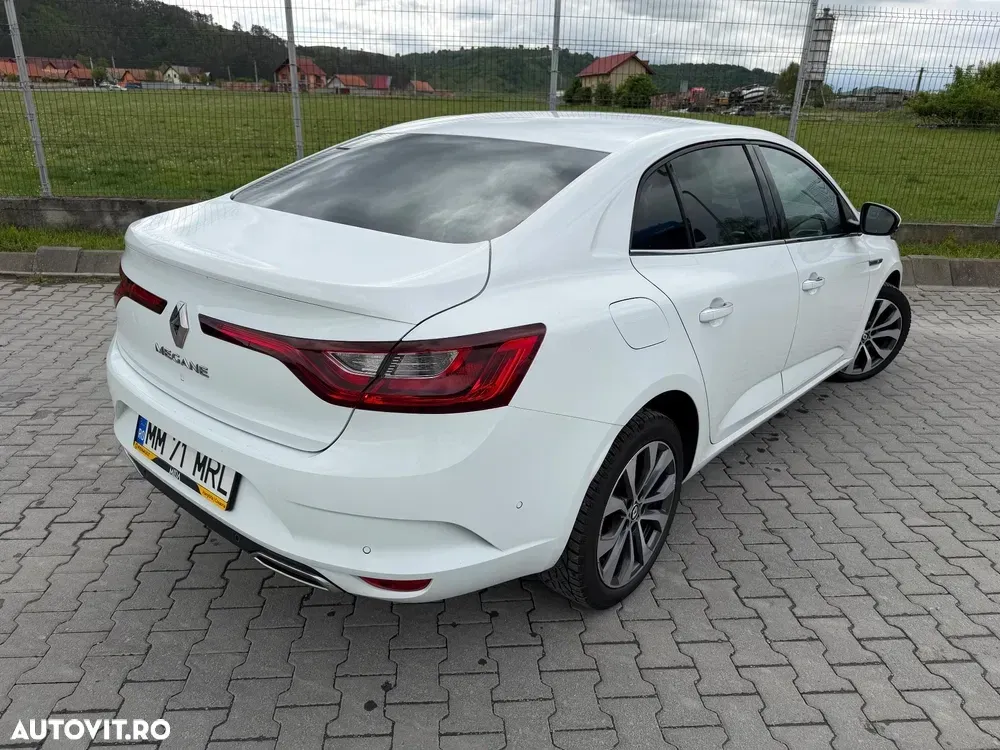 Renault Mégane IV Blue dCi Intens — imagine 3