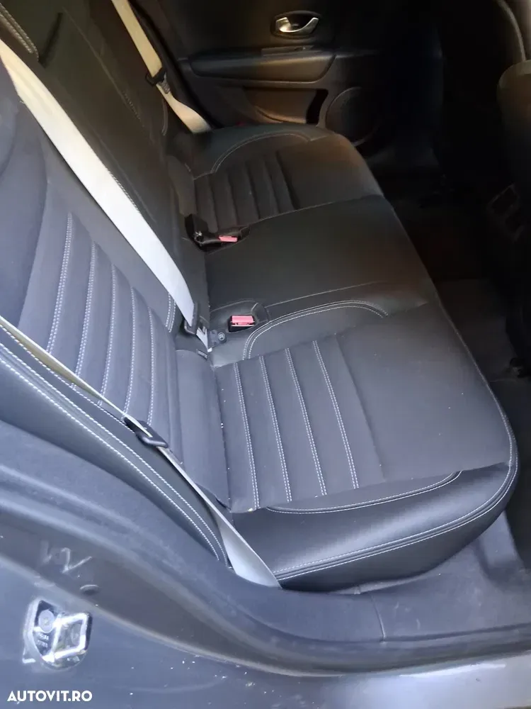 Renault Laguna III 2.0dCi Initiale — imagine 4