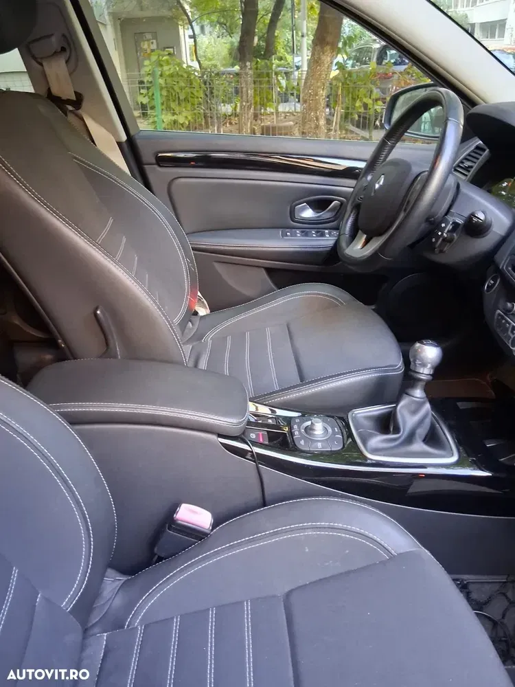 Renault Laguna III 2.0dCi Initiale — imagine 6