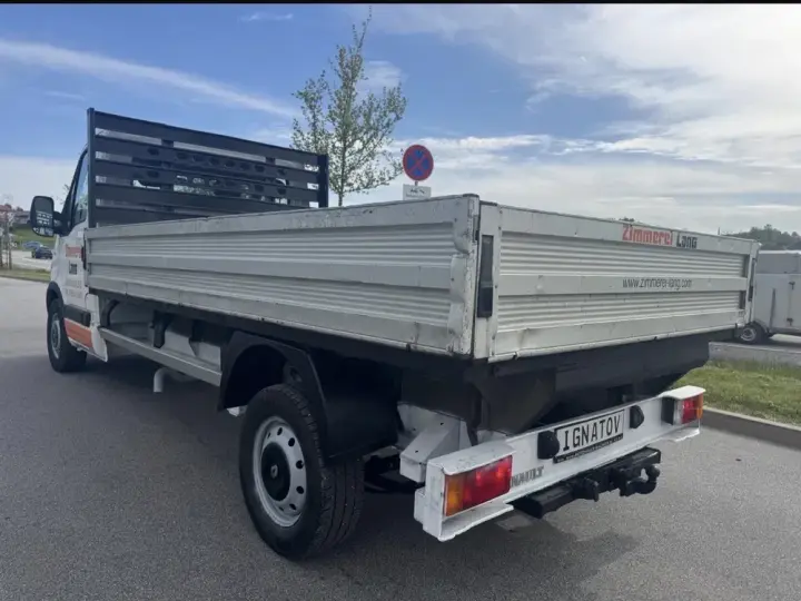 Renault Master 2.5 L2H1