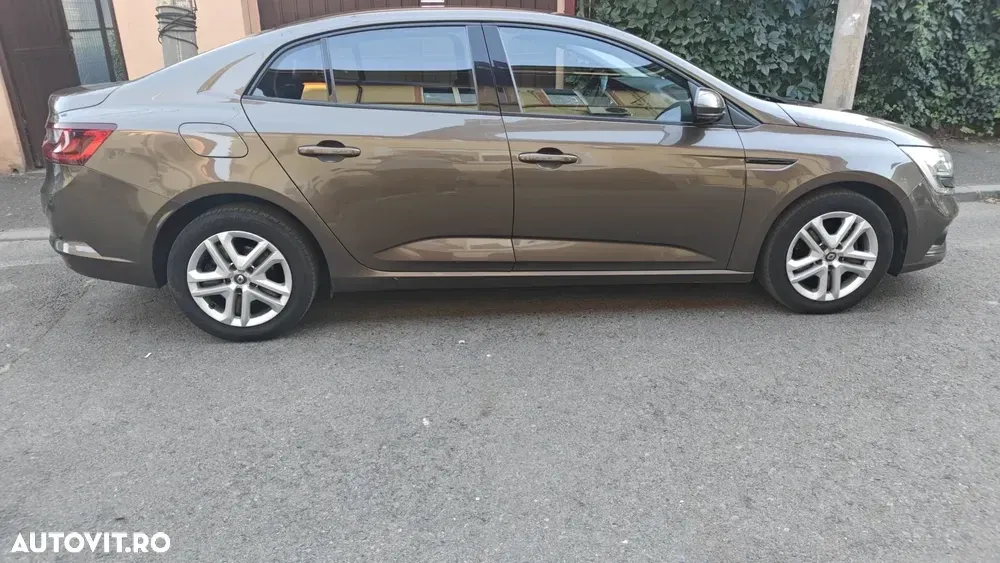 Renault Mégane TCe Business — imagine 5