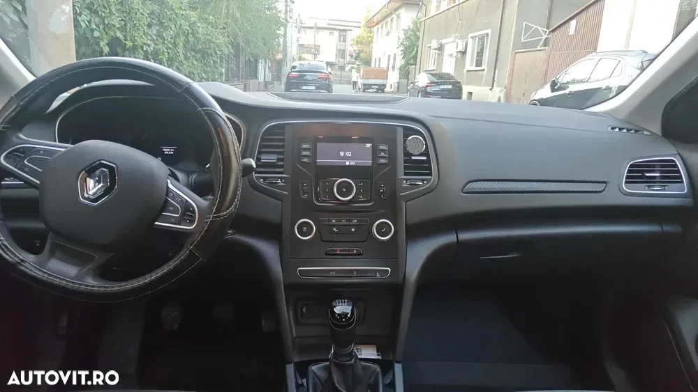 Renault Mégane TCe Business — imagine 2