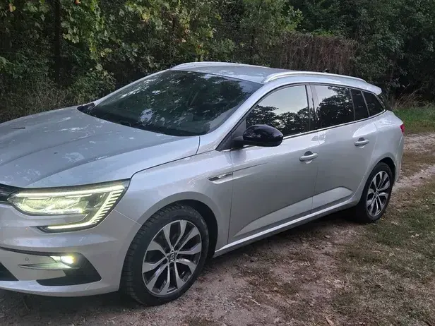 Renault Mégane IV Blue dCi 116 EDC Intens