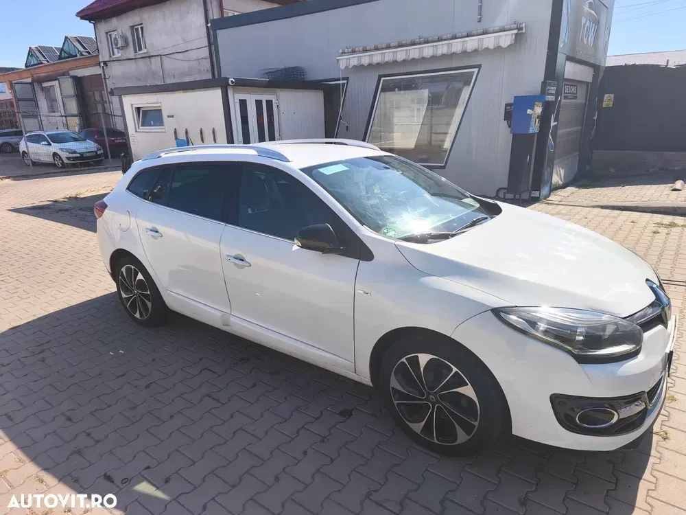 Renault Mégane III ENERGY dCi 130 Start & Stop Bose Edition — imagine 2