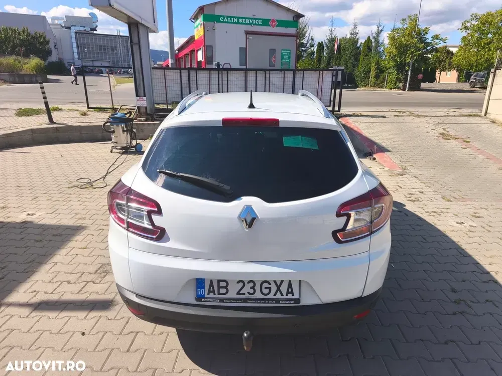 Renault Mégane III ENERGY dCi 130 Start & Stop Bose Edition — imagine 4