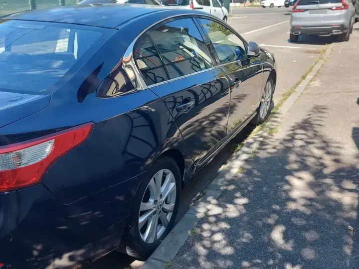 Renault Latitude