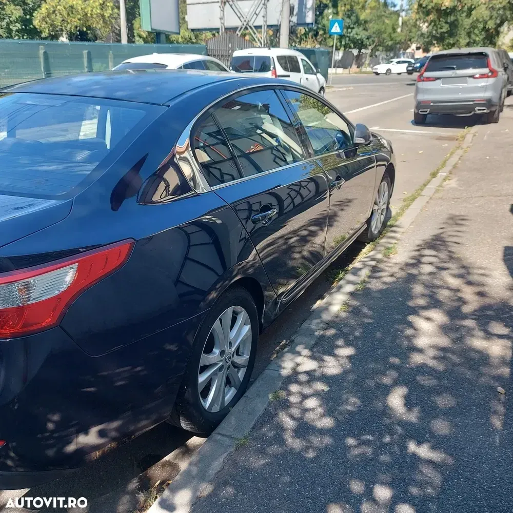 Renault Latitude — imagine 5