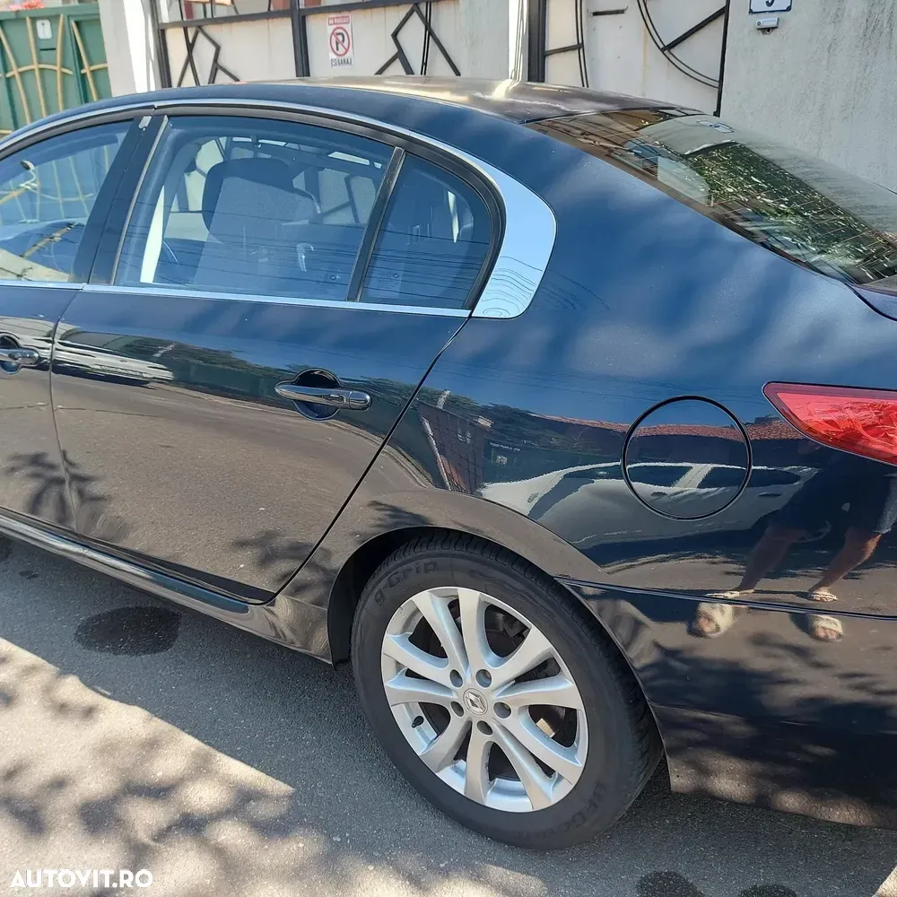 Renault Latitude — imagine 6