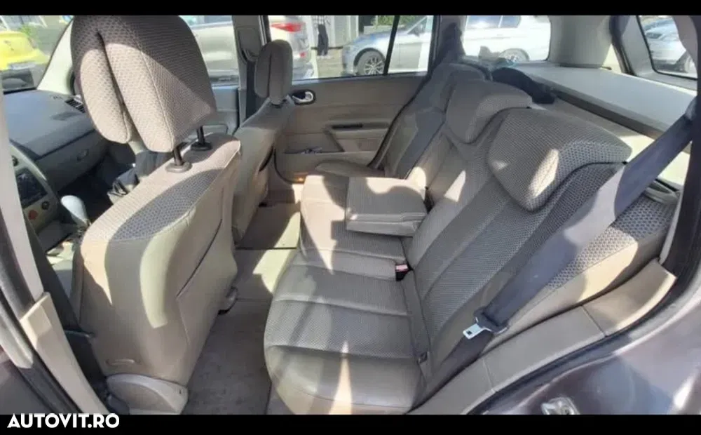 Renault Mégane II II 1.6 Influence — imagine 6