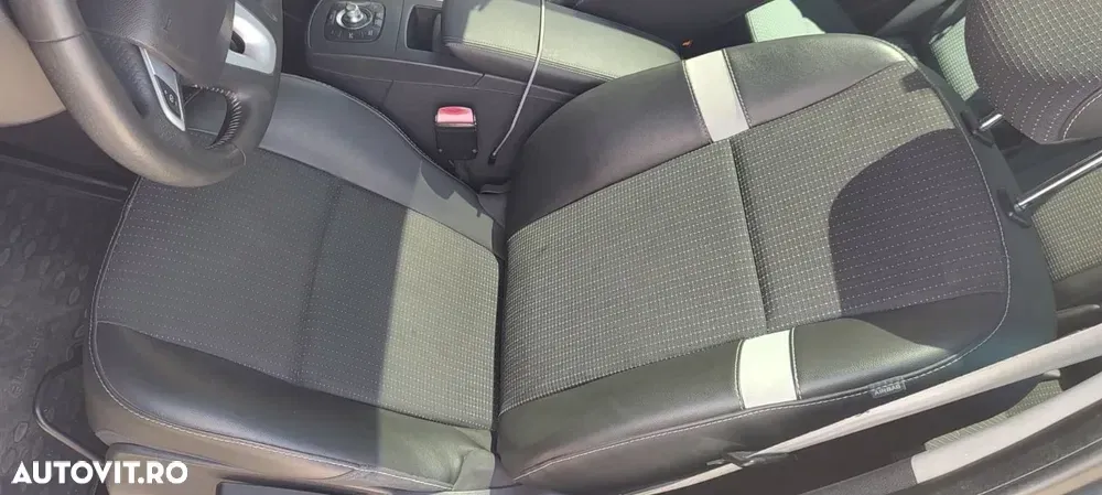 Renault Grand Scenic 1.6 dCi Stop&Start Energy Privilege — imagine 6