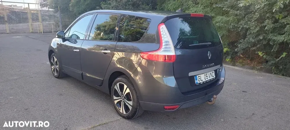 Renault Grand Scenic 1.6 dCi Stop&Start Energy Privilege — imagine 3