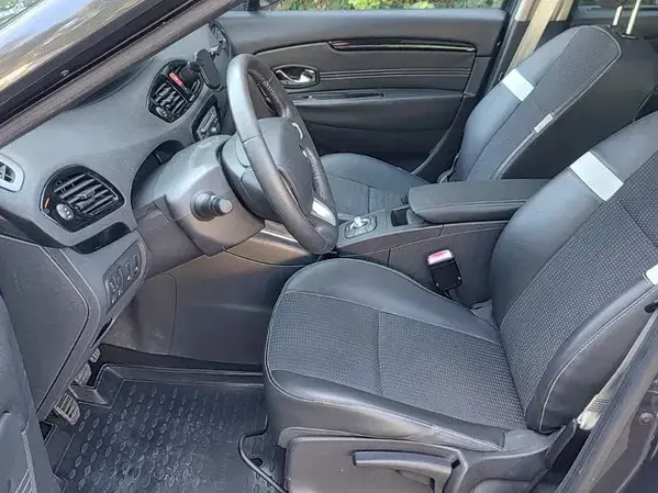 Renault Grand Scenic 1.6 dCi Stop&Start Energy Privilege