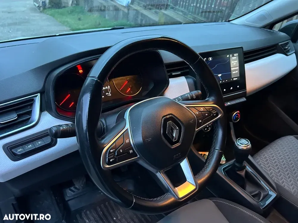 Renault Clio V BLUE dCi 100 BUSINESS EDITION — imagine 6