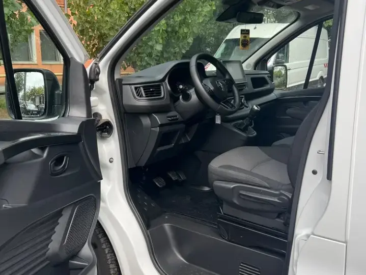 Renault Trafic 2.0 Blue dCi 120 Combi L2H1 8+1 locuri Authentique