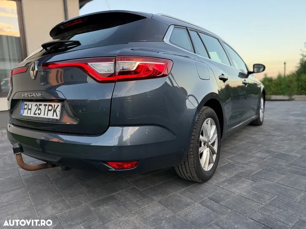 Renault Mégane IV BLUE dCi EDC Intens — imagine 3