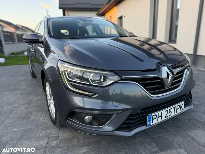 Renault Mégane IV BLUE dCi EDC Intens