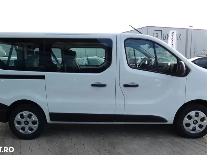 Renault Trafic 2.0 Blue dCi 110 S&S L2 8+1 Life