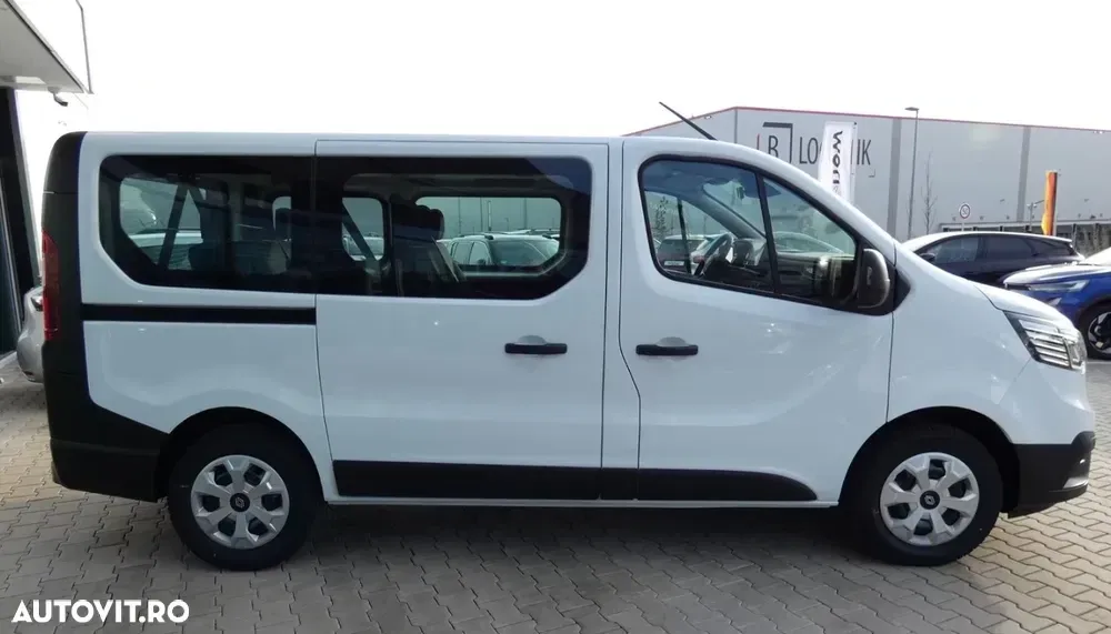 Renault Trafic 2.0 Blue dCi 110 S&S L2 8+1 Life — imagine 4
