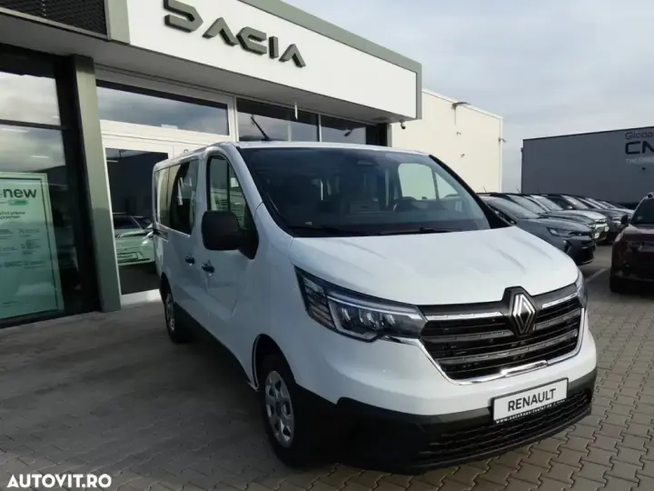 Renault Trafic 2.0 Blue dCi 110 S&S L2 8+1 Life