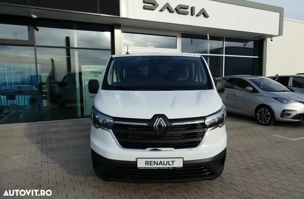 Renault Trafic 2.0 Blue dCi 110 S&S L2 8+1 Life — imagine 2